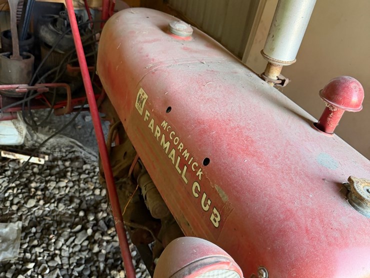 ihc-cub,-￼has-belly-mower-image-16