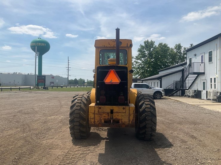 1980-john-deere-644-image-3