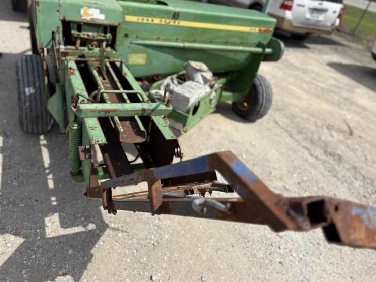 john-deere-346-image-4