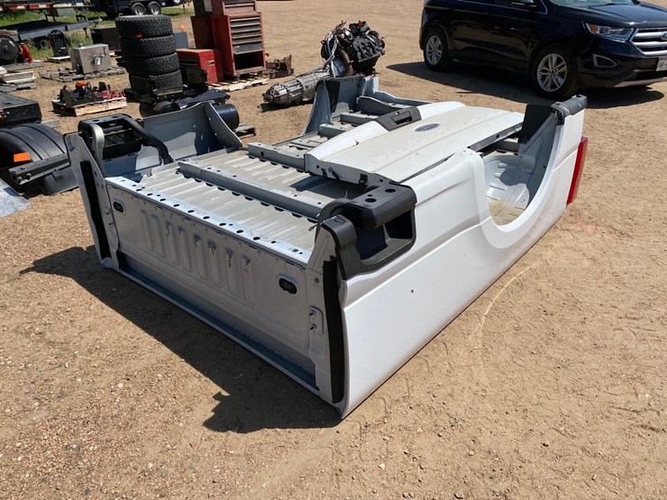 #7417-•-ford-super-duty-takeoff-box-with-tailgate-(antigo,-wi)-image-1