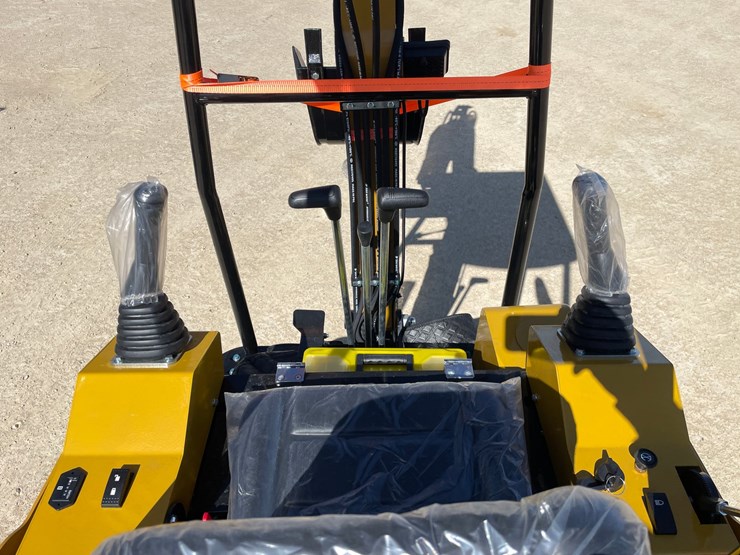 #1102-•-new-ats-rt15r-mini-excavator-image-7