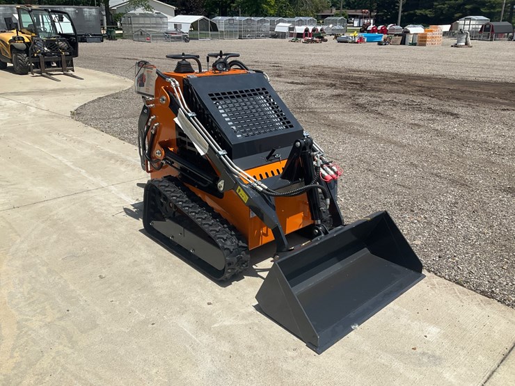 #1000-•-unused-landhero-mini-skid-steer-loader-image-4