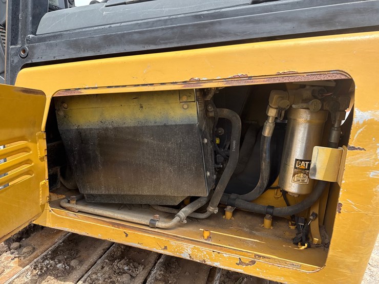 caterpillar-d5k2-xl-image-6