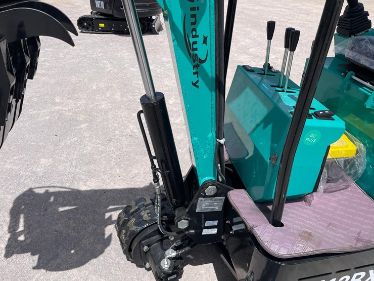 #2652-•-unused-cfg-mini-excavator-image-21