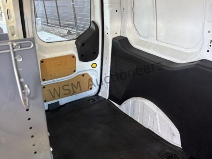 2015-ford-transit-connect-image-11