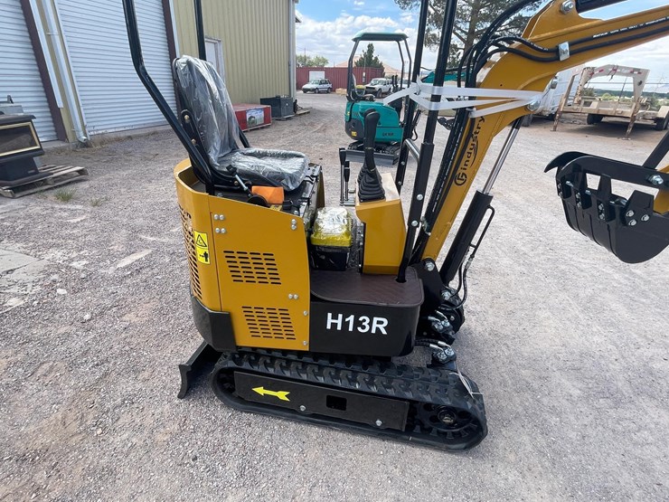 #2650-•-unused-cfg-mini-excavator-image-29