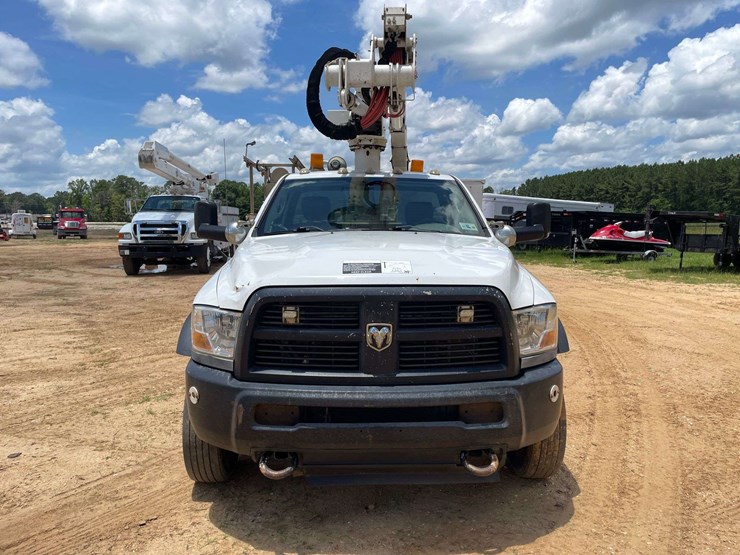 2012-dodge-ram-5500-image-5