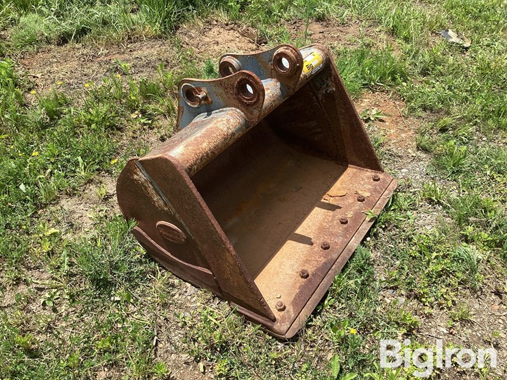 strickland-35"-excavator-bucket-image-3
