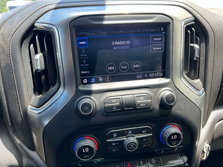 2021-chevrolet-silverado-1500-image-42