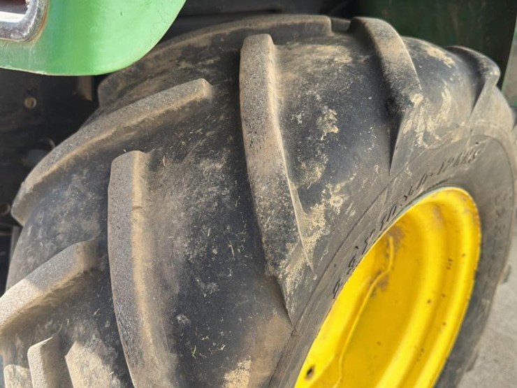 john-deere-318-image-18