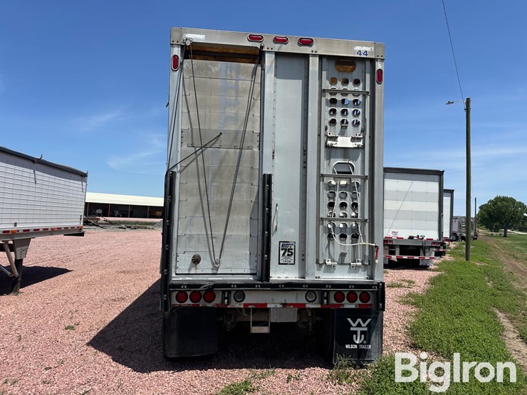 2015-eby-livestock-trailer-image-6