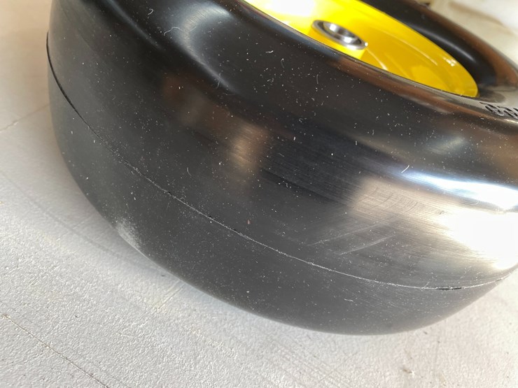 john-deere-2445-image-10
