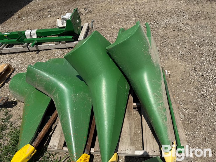 john-deere-platform-head-end-snouts-image-9