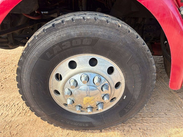 2006-sterling-l9500-image-7