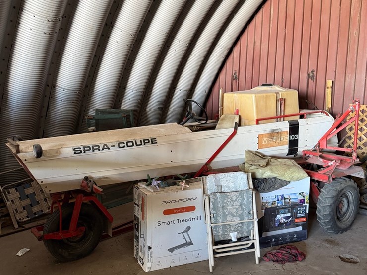 103-melroe-spray-coupe,-engine-runs,-transmission-linkage-issue,-have-booms-image-1