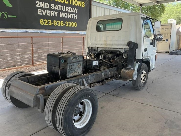 2001-isuzu-npr-image-7