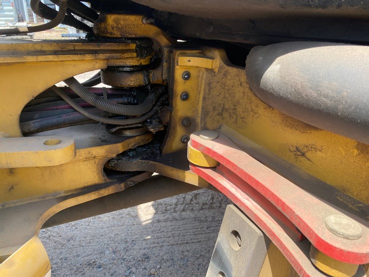caterpillar-906h2-image-22
