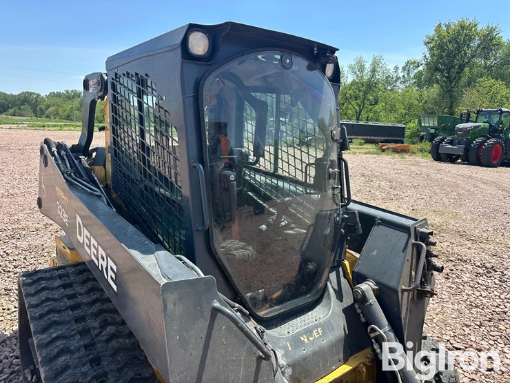2017-deere-323e-image-19