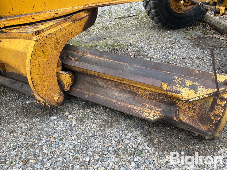 1992-deere-770bh-image-16