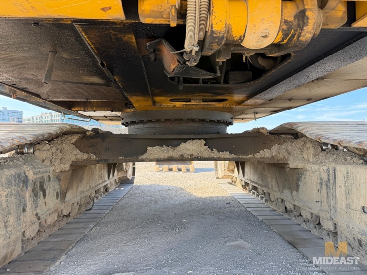 2015-deere-470g-lc-image-9