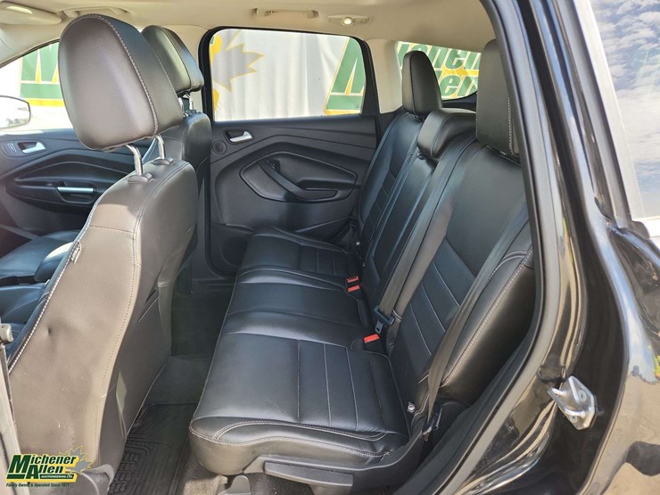 2015-ford-escape-image-15