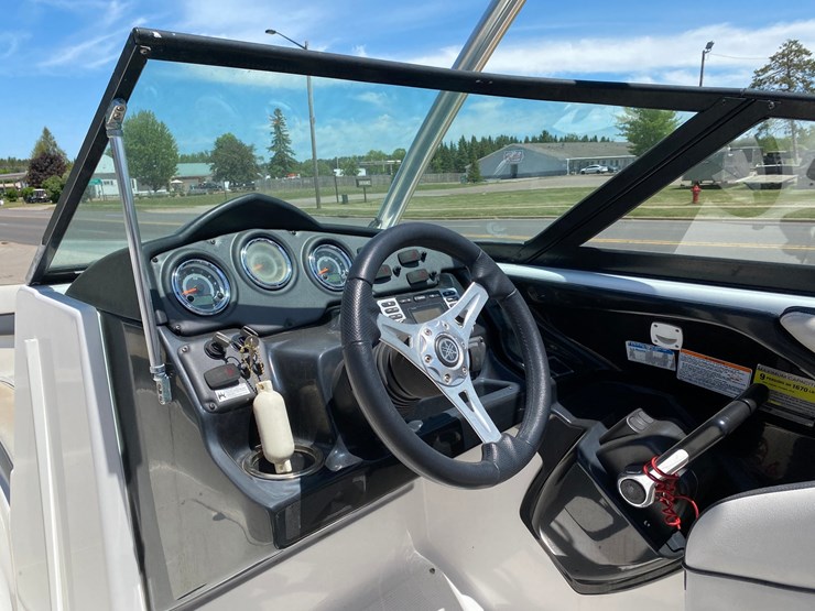 #7032-•-2014-yamaha-212ss-boat-with-trailer-(has-title)-(antigo,-wi)-image-54