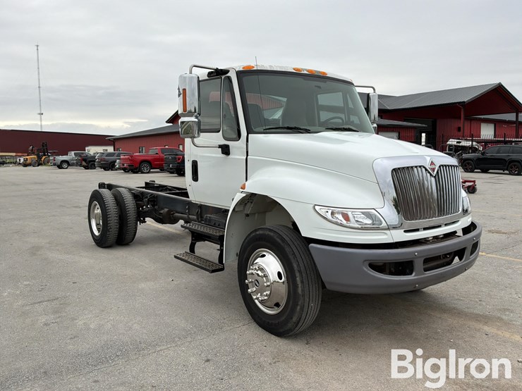 2019-international-4300-sba-image-3