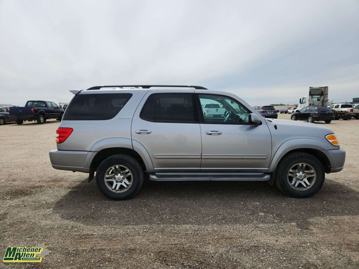 2002-toyota-sequoia-limited-image-7