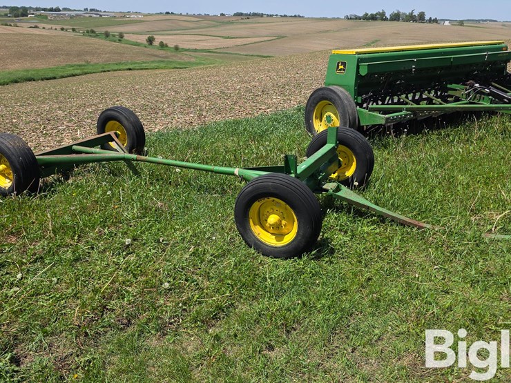 john-deere-running-gear-trailer-image-3