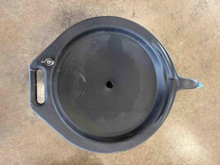 plastic-oil-drain-pan-image-2