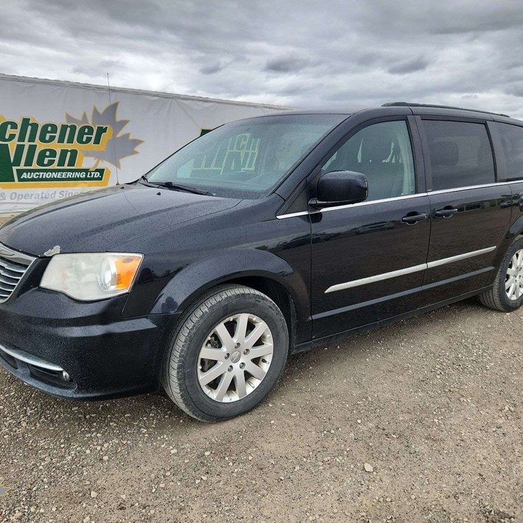 2013 CHRYSLER TOWN & COUNTRY