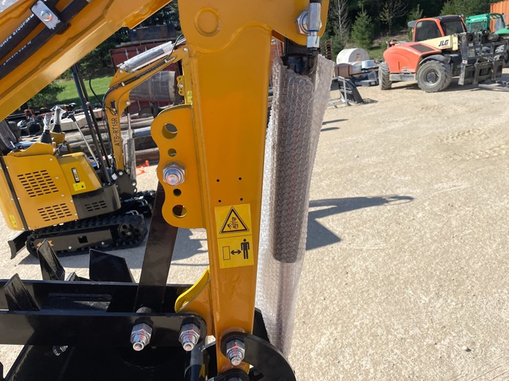 #1101-•-new-ats-rt15r-mini-excavator-image-21