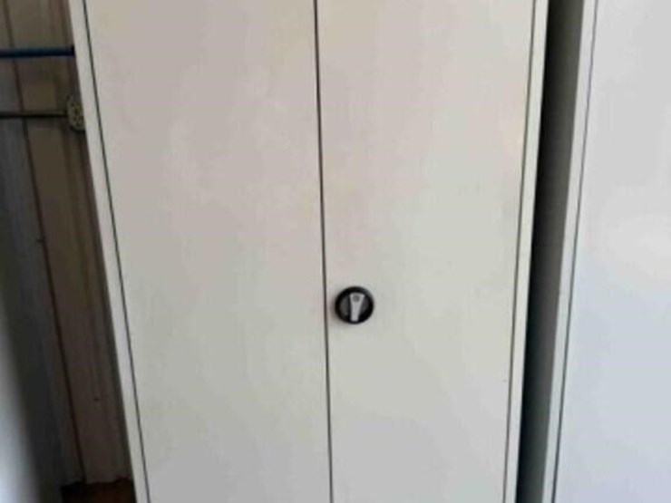 metal-storage-cabinet-image-1