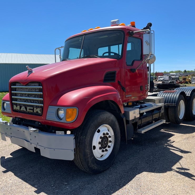 #7022 • 2003 Mack Granite Tri-Axle Day Cab Semi (Has WI Title) (Deerbrook, WI)