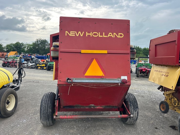 new-holland-848-image-5