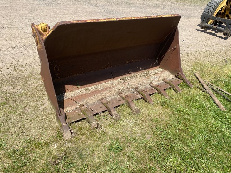 #7075-•-88"-4-in-1-loader-backhoe-bucket-(deerbrook,-wi)-image-3
