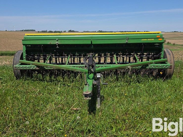 john-deere-8200-image-2