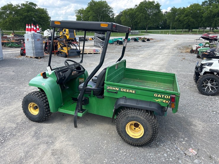 john-deere-gator-image-2