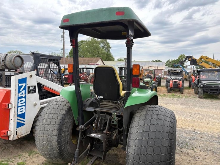 john-deere-4710-image-7