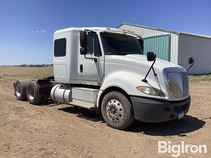 2015-international-prostar-image-3