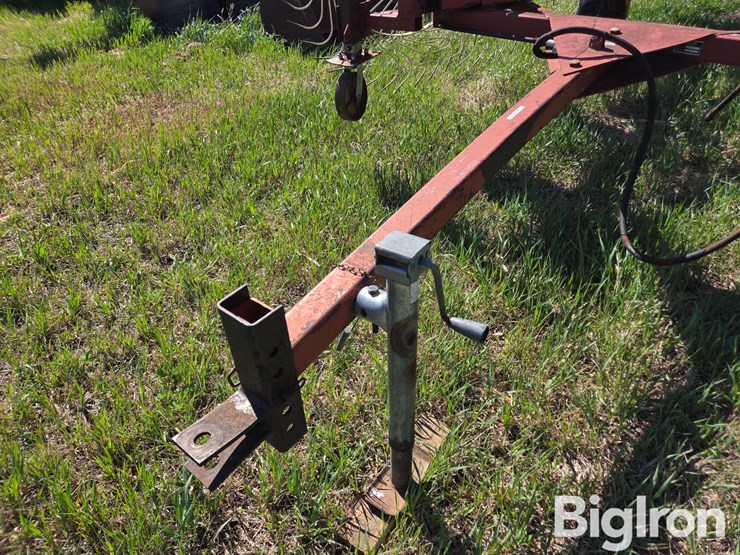 hesston-3980-image-9
