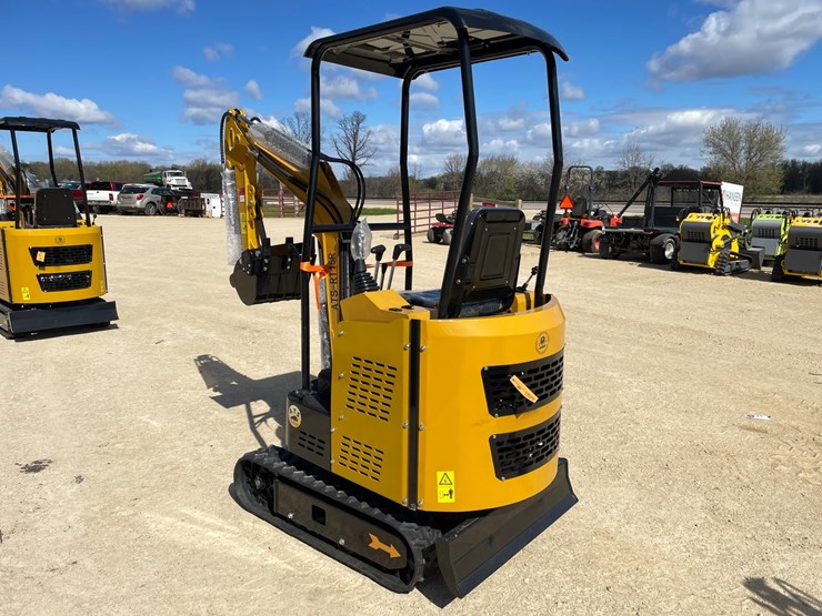 #1103-•-new-ats-rt15r-mini-excavator-image-4