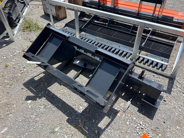 #77-•-six-shank-skid-steer-ripper-image-2