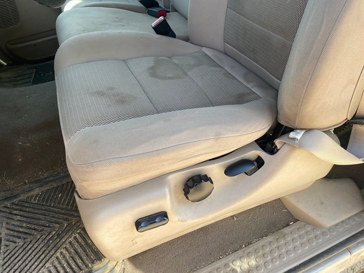2004-ford-f350-image-48