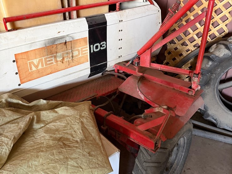 103-melroe-spray-coupe,-engine-runs,-transmission-linkage-issue,-have-booms-image-10
