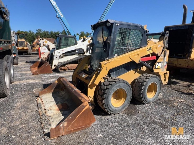2016-caterpillar-242d-image-7