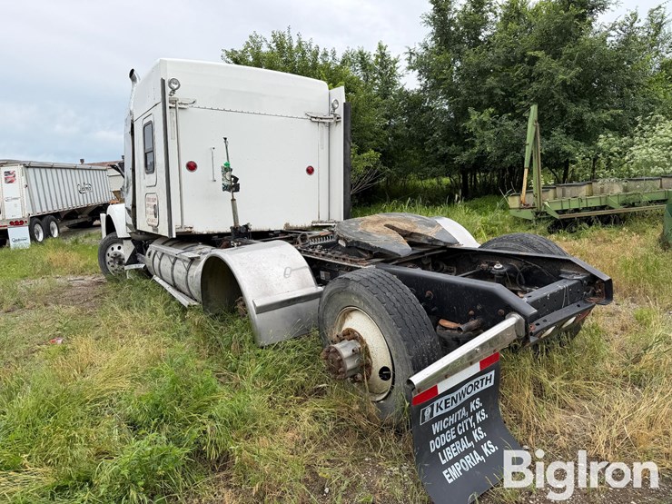 2013-kenworth-t800-image-7