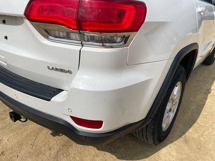 2017-jeep-grand-cherokee-laredo-image-29