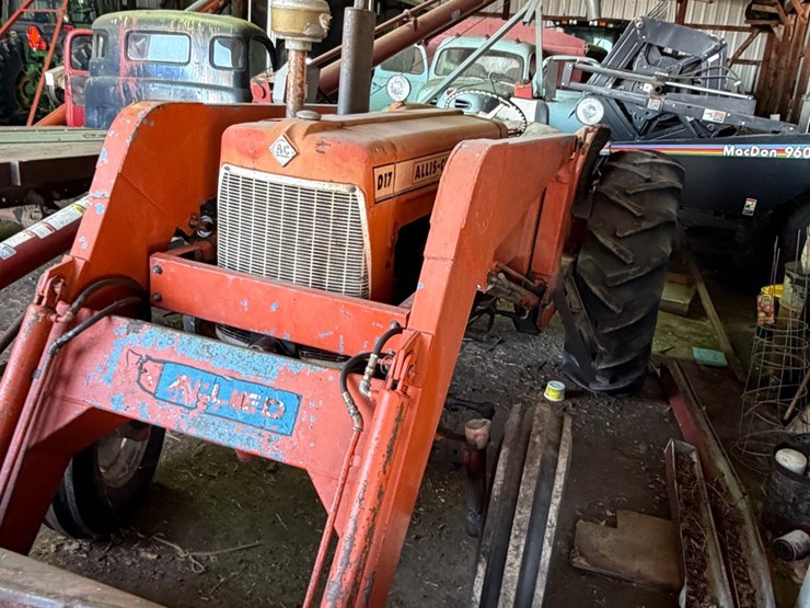 d-17-allis-chalmers-with-loader,-7,654-hrs-image-5