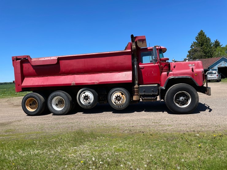 mack-dm688s-image-5
